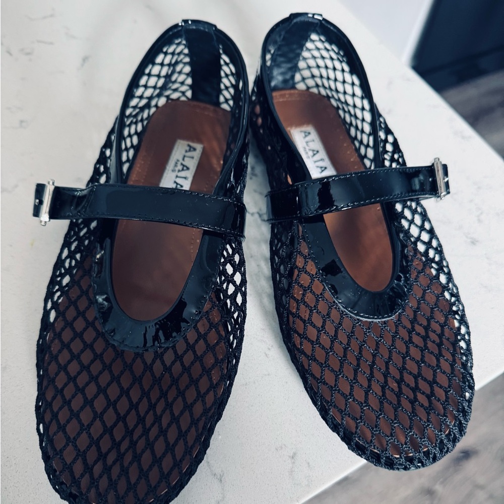 Black Mesh Women's Shoes